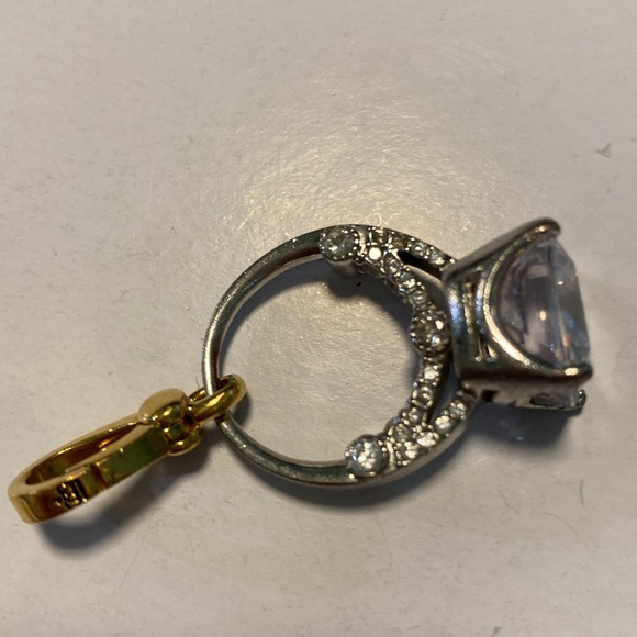 Engagement diamond ring charm. - Picture 2 of 5